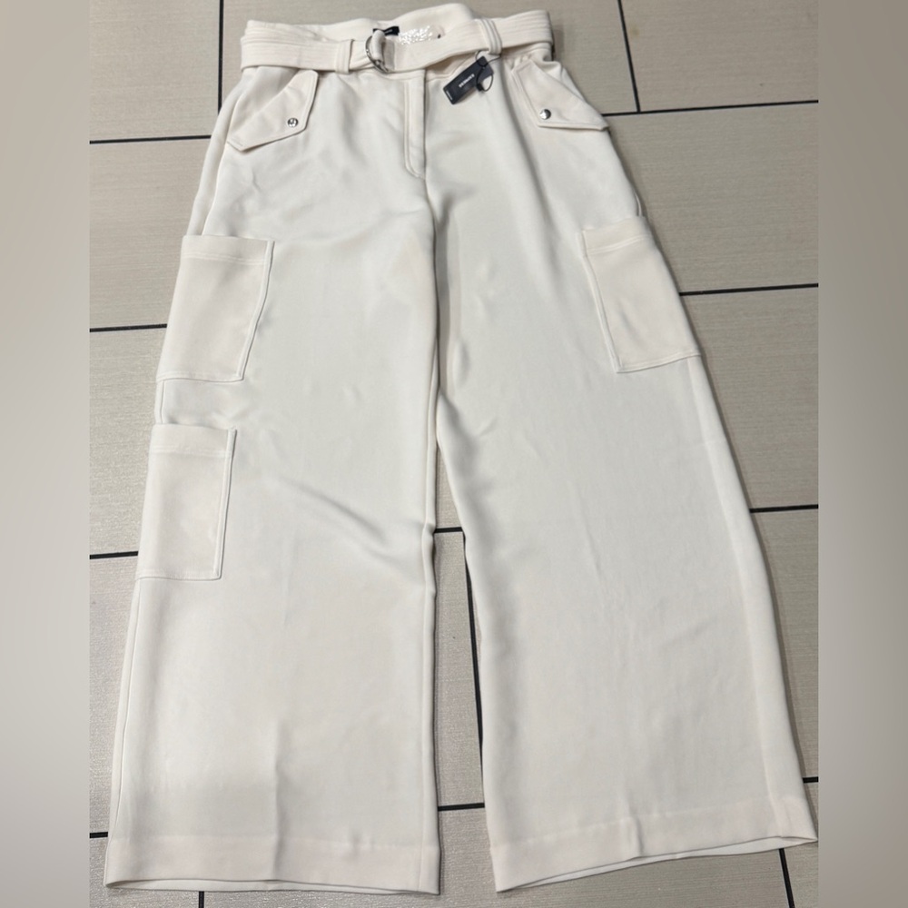 Express Women's Cream Wide-Leg Cargo Pants- 16L